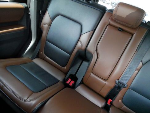 Used 2023 Ford Bronco Outer Banks AWD/4WD image 13