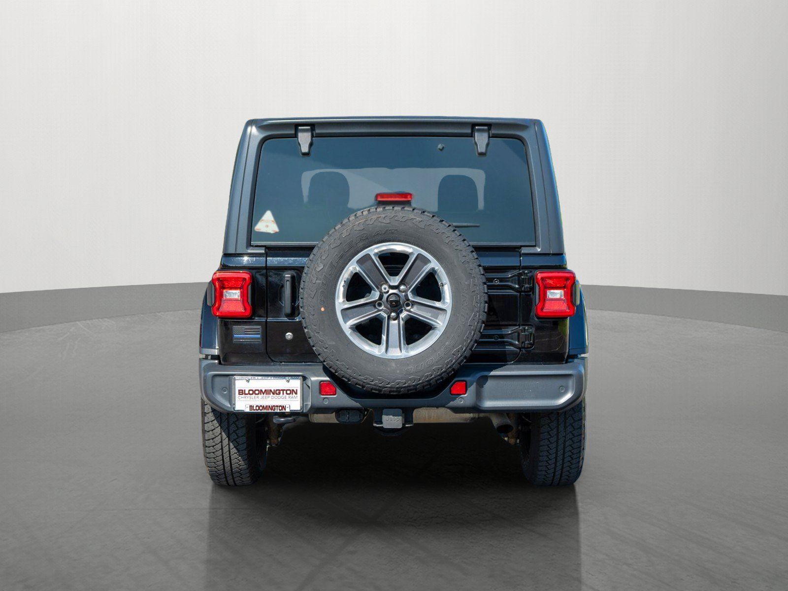 Used 2019 Jeep Wrangler Unlimited Sahara AWD/4WD image 6