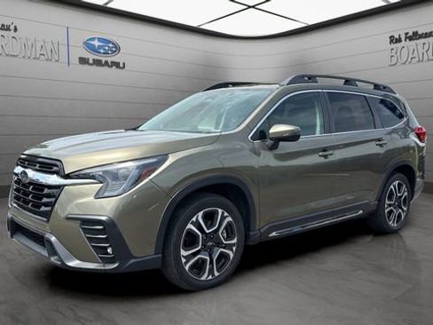 Used 2023 Subaru Ascent Limited AWD/4WD image 10