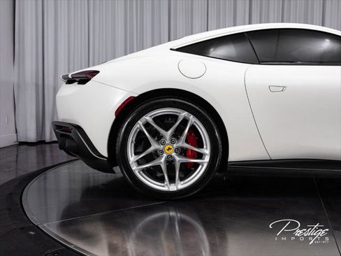 Used 2021 Ferrari Roma RWD image 15
