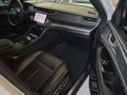 Used 2022 Jeep Grand Cherokee L Overland w/ Luxury Tech Group IV AWD/4WD image 27