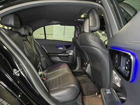Used 2023 Mercedes-Benz C 300 4MATIC Sedan image 13