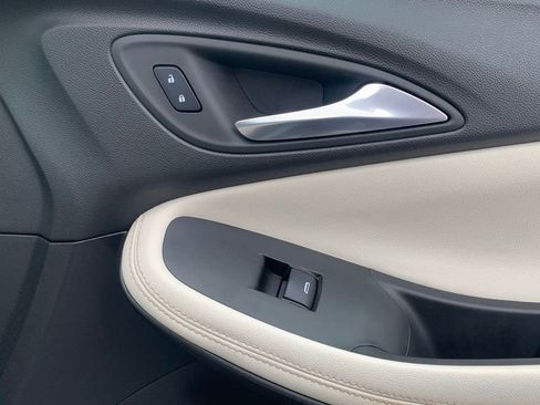 Used 2024 Buick Encore GX Avenir w/ Avenir Convenience Package image 10