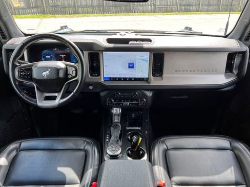 Used 2025 Ford Bronco Outer Banks AWD/4WD image 36