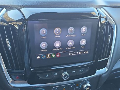 Used 2023 Chevrolet Traverse LT image 14