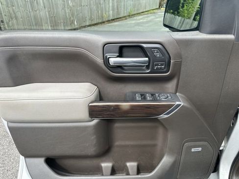 Used 2019 GMC Sierra 1500 SLT w/ SLT Premium Plus Package RWD image 15