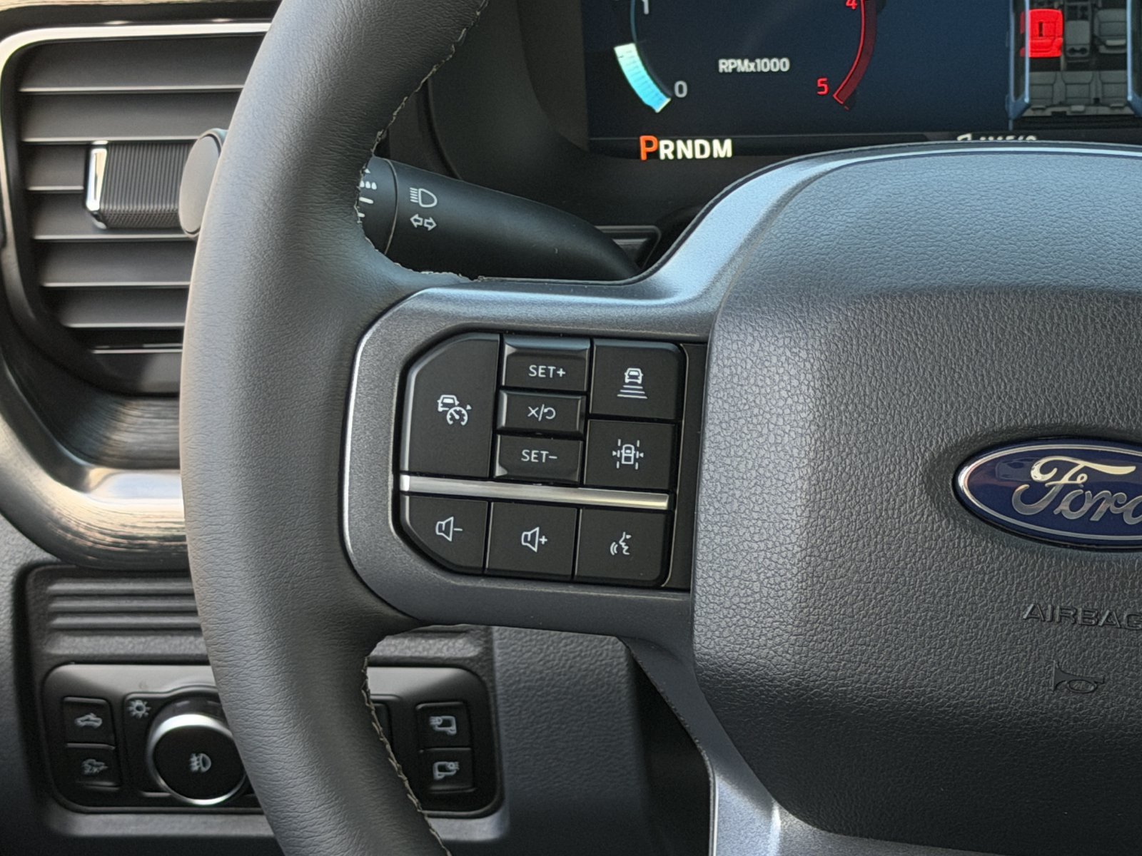 New 2027 Ford F350 Lariat w/ Lariat Premium Package AWD/4WD image 15