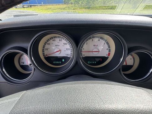 Used 2010 Dodge Challenger SE RWD image 12