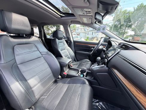 Used 2018 Honda CR-V Touring image 25