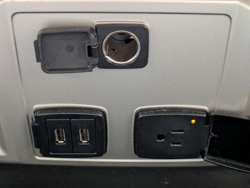 Used 2019 Ford F250 Lariat w/ Lariat Value Package image 8