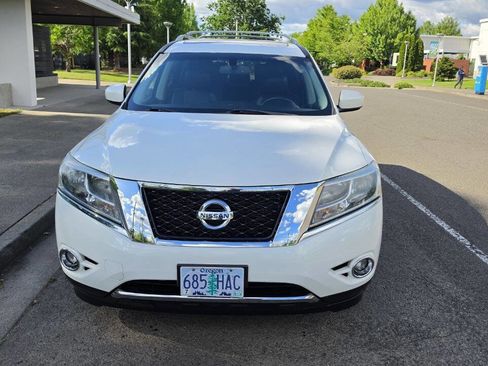 Used 2014 Nissan Pathfinder SL w/ SL Premium Package AWD/4WD image 2