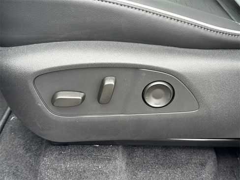 New 2026 Buick Enclave Sport Touring w/ Power Package image 17