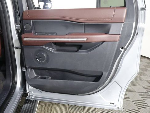 Used 2024 Ford Expedition Max Limited image 32