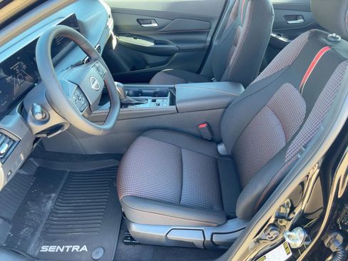 New 2026 Nissan Sentra SR w/ Floor Mat Package FWD image 5