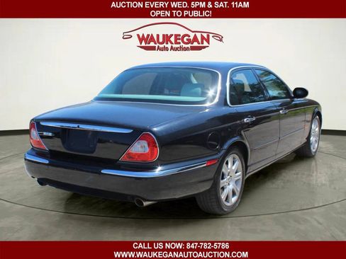 Used 2004 Jaguar XJ8 RWD image 5