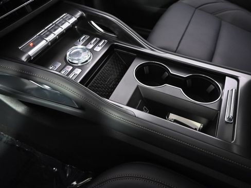 New 2026 Lincoln Nautilus Premier w/ Equipment Group 102A AWD/4WD image 31