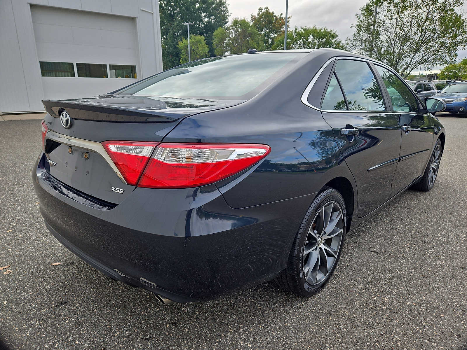 Used 2016 Toyota Camry XSE w/ Moonroof Package FWD image 6