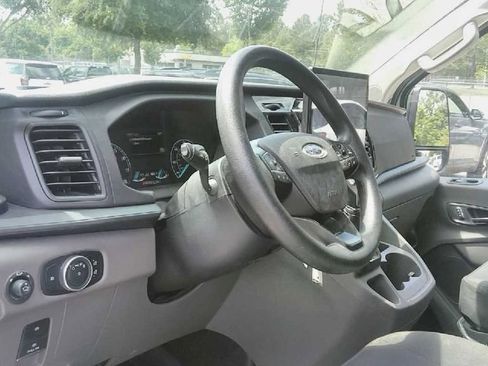 Used 2023 Ford Transit 350 XLT RWD image 2