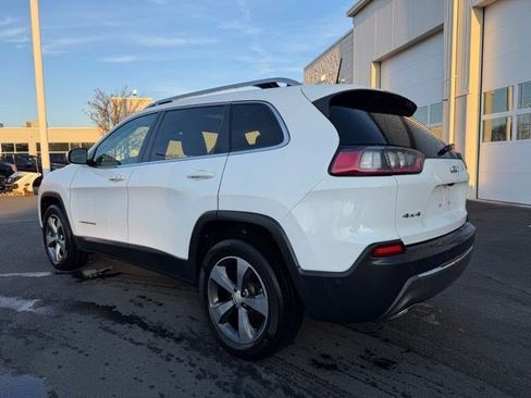 Used 2019 Jeep Cherokee Limited w/ Luxury Group image 3