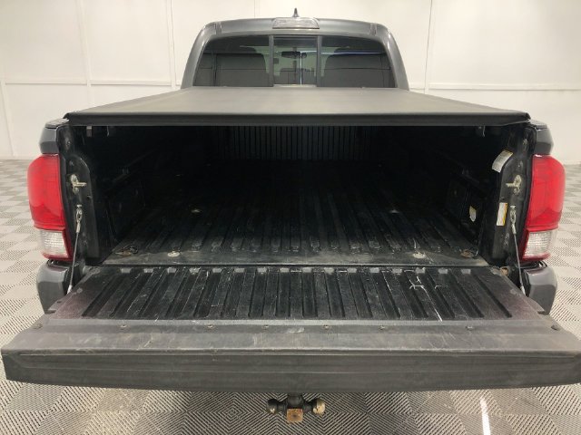 Used 2016 Toyota Tacoma TRD Sport w/ Towing Package AWD/4WD image 24