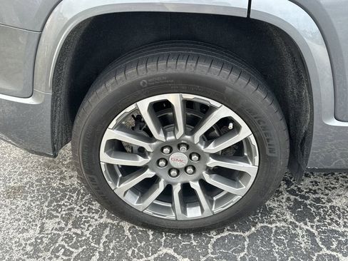 Certified 2021 GMC Acadia Denali w/ Denali Technology Package image 9