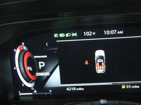 Used 2024 Nissan Pathfinder Platinum FWD image 12