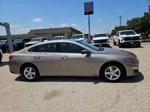 Used 2024 Chevrolet Malibu LT FWD image 9