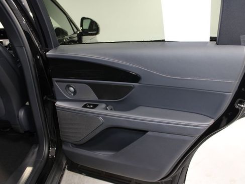 New 2025 Lincoln Nautilus Premier w/ Equipment Group 102A image 31