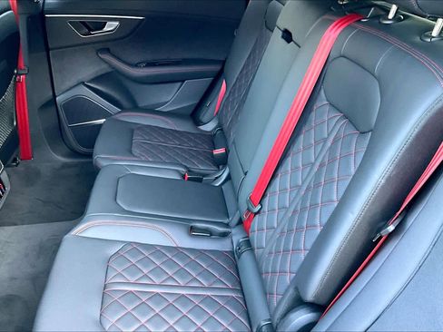 New 2026 Audi SQ8 Prestige image 18