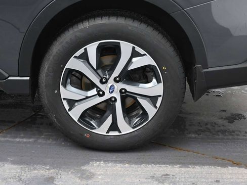 Used 2021 Subaru Outback Touring image 5