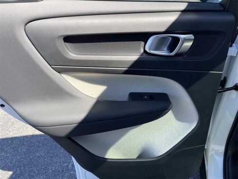 New 2026 Volvo XC40 B5 Plus w/ Protection Package Premier image 19