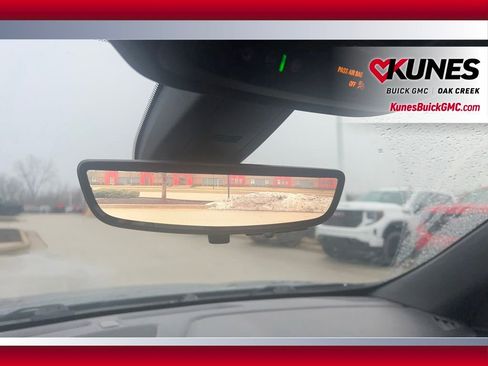 Used 2022 Chevrolet Traverse High Country w/ LPO, 'HIT The Road' Package image 33