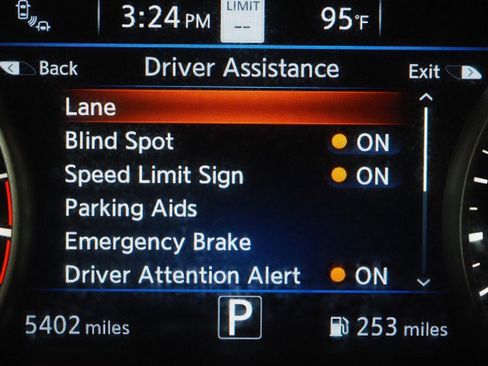 Used 2024 Nissan Murano Platinum w/ Cargo Package image 21