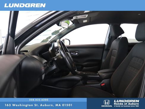 Used 2025 Honda HR-V Sport image 12