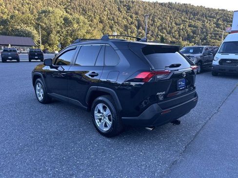 Used 2020 Toyota RAV4 XLE image 5