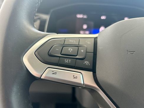 Certified 2025 Volkswagen Jetta SE FWD image 15