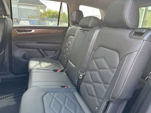 New 2026 Volkswagen Atlas SE image 16