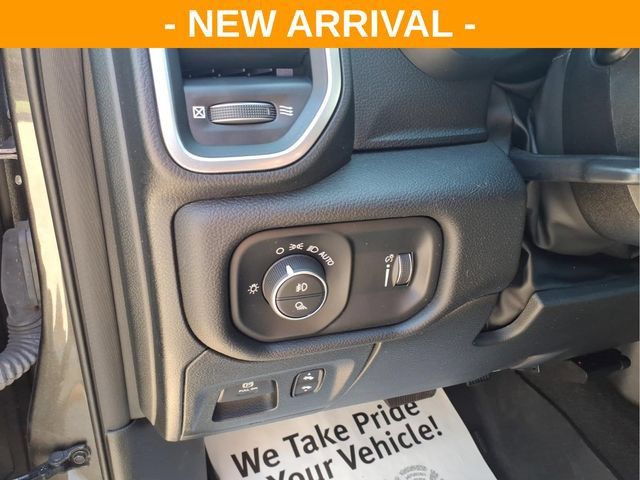 Used 2024 RAM 1500 Big Horn AWD/4WD image 17