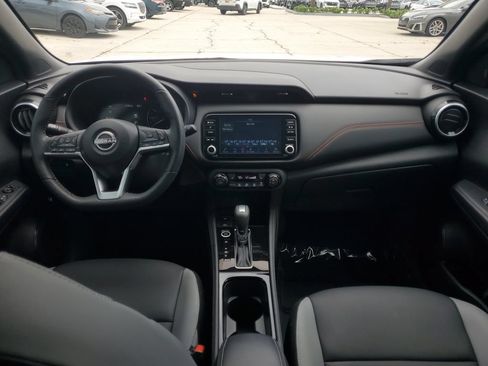 Used 2024 Nissan Kicks SR w/ SR Premium Package FWD image 20