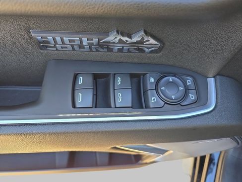 Used 2024 Chevrolet Silverado 1500 High Country image 29