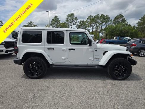 Certified 2021 Jeep Wrangler Unlimited Sahara w/ Cold Weather Group image 3