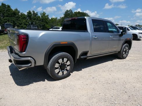 New 2026 GMC Sierra 2500 Denali w/ Denali Reserve Package AWD/4WD image 5