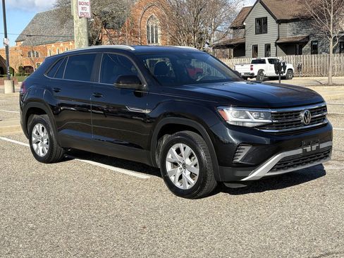 Used 2021 Volkswagen Atlas Cross Sport S FWD image 2