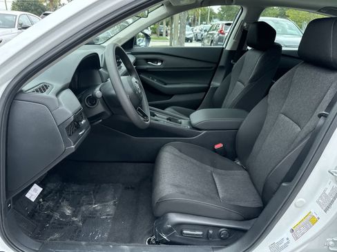 Used 2025 Honda Accord SE image 13