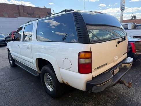 Used 2003 Chevrolet Suburban 2500 LT w/ LT Preferred Equipment Group image 4