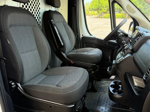 Used 2023 RAM ProMaster 2500 FWD image 15