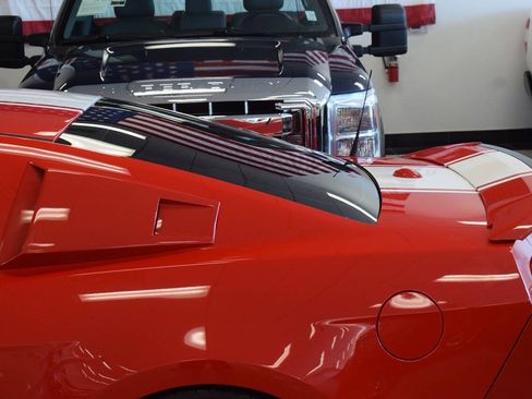 Used 2011 Ford Mustang Shelby GT500 RWD image 36