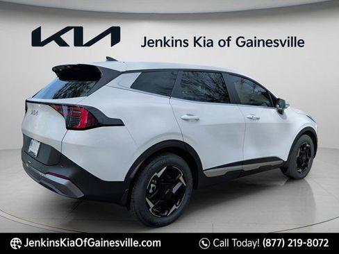 New 2026 Kia Sportage EX FWD image 4