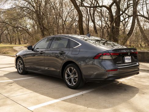 Used 2024 Honda Accord EX image 7