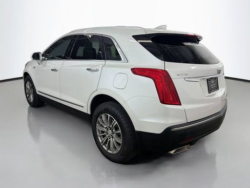 Used 2017 Cadillac XT5 Luxury w/ Driver Awareness Package FWD image 7